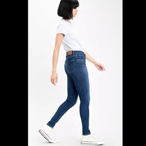 Levi’s super skinny blue jeans